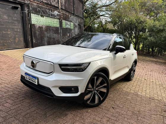 VOLVO XC40 P8 RECHARGE ELECTRIC BEV PURE AWD VOLVO XC40 P8 RECHARGE ELECTRIC BEV PURE AWD